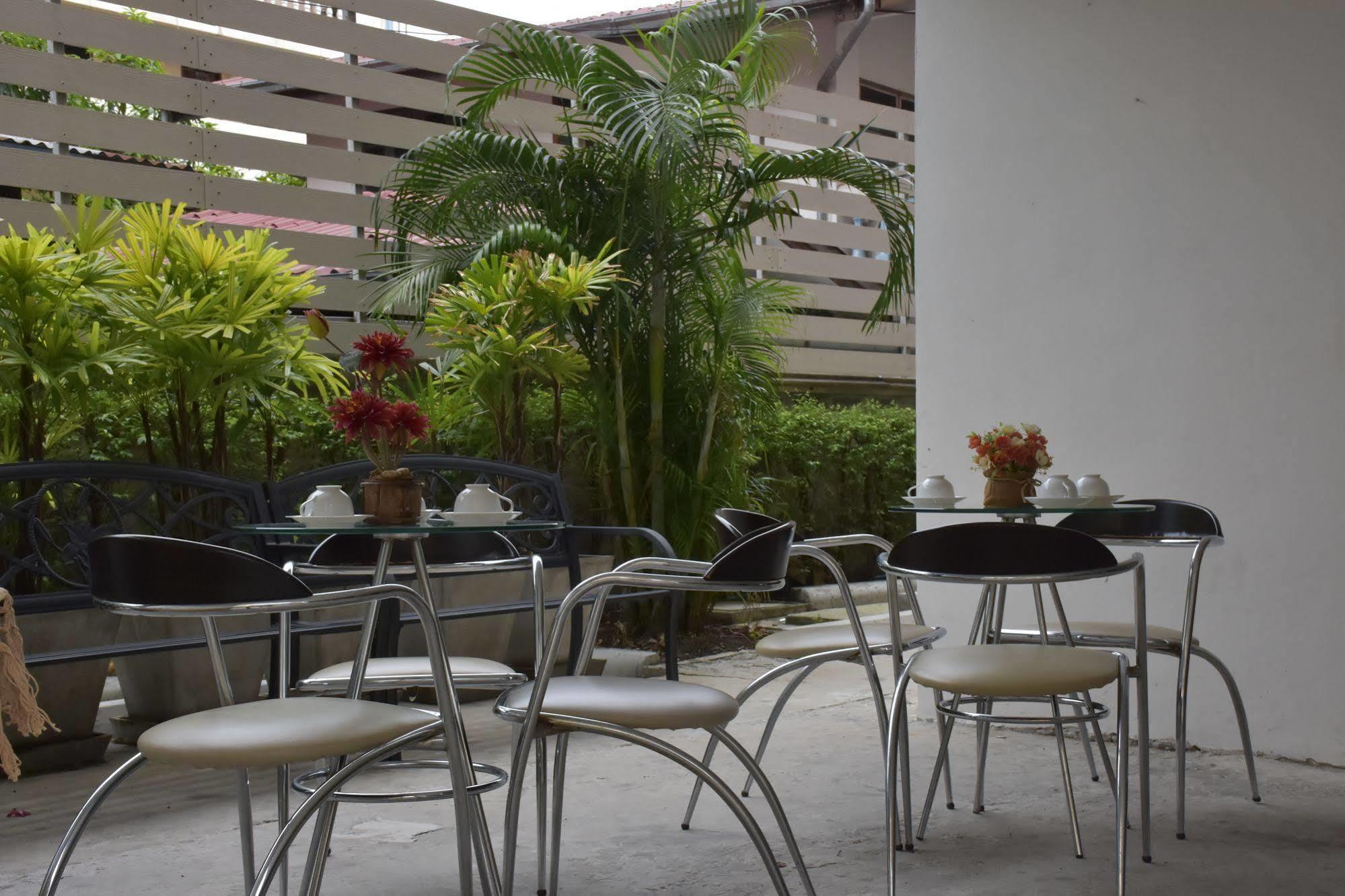 Nrv Place Apart Hotel Bangkok Zewnętrze zdjęcie
